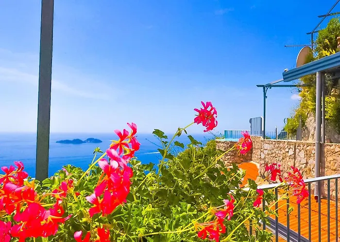 - Vanessa Semesterbostad *