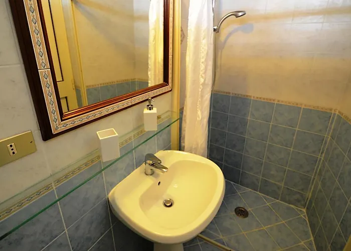 - Vanessa * Positano