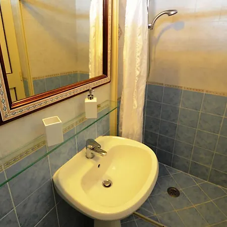 - Vanessa * Positano